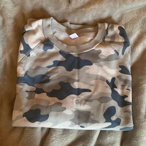 Camo pullover
